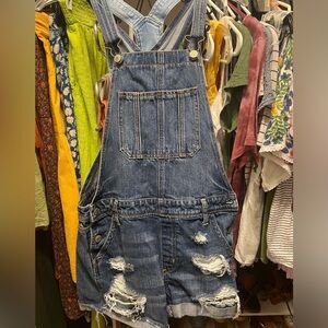 Short denim overalls